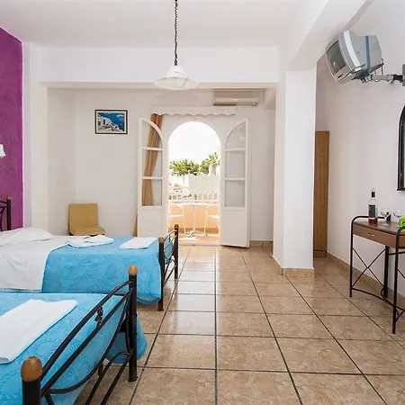 East 2* Fira (Santorini)